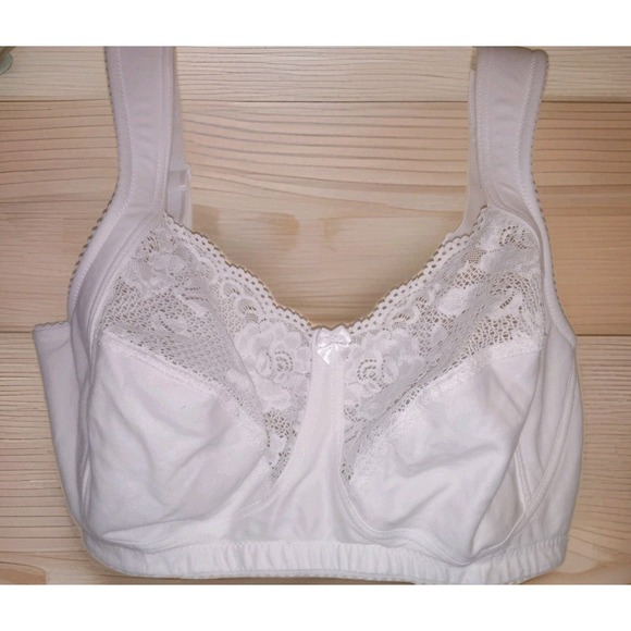 Miss Mary of Sweden Other - Miss Mary Sweden 40D Lovely Lace Support Wireless Bra 2105